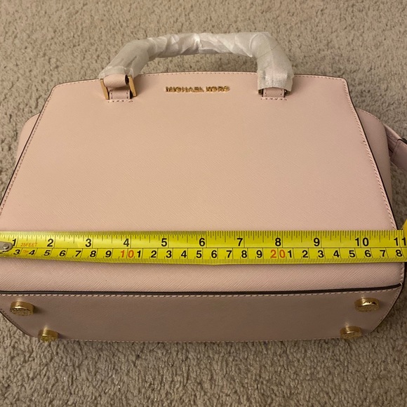 selling my mk bag - Picture 5 of 6